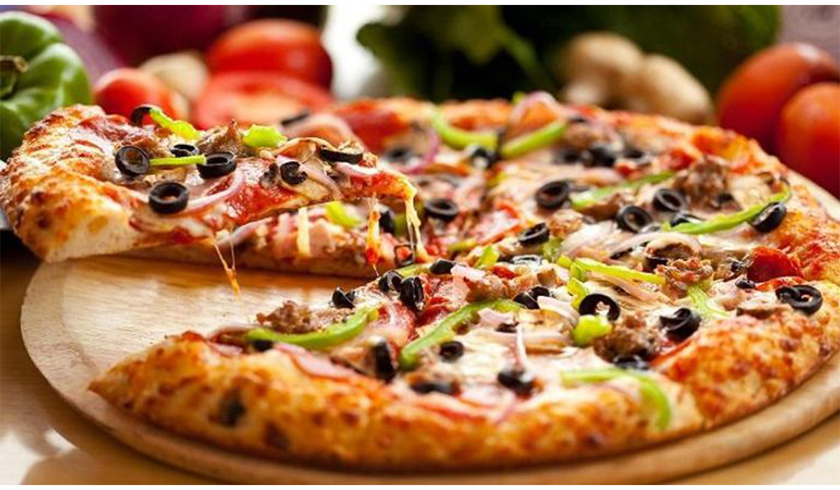 How to make pizza in the easiest way and the most important secrets for its success